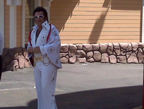 Overlook Grill Las Vegas. mr las vegas. Elvis